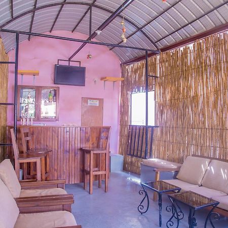 Radius Guest Flats Bed & Breakfast Kigali Bagian luar foto